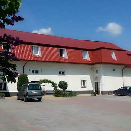Hotel Faho Пжемысл Экстерьер фото